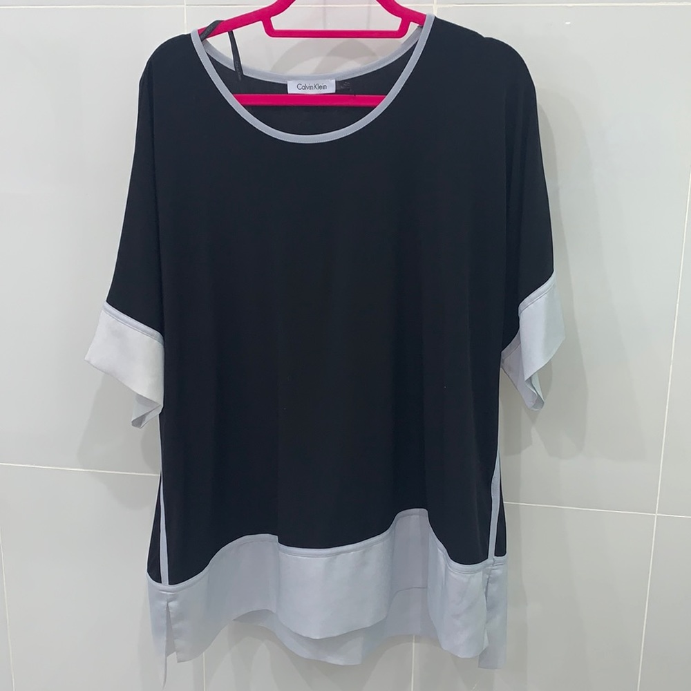 Calvin Black & White Top